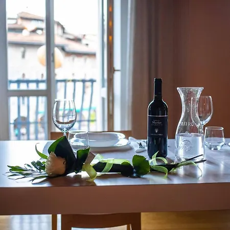 Le Finestre Sul Duomo Bed and Breakfast Τρέντο