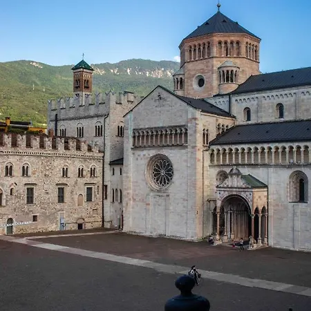 Le Finestre Sul Duomo Bed and Breakfast *